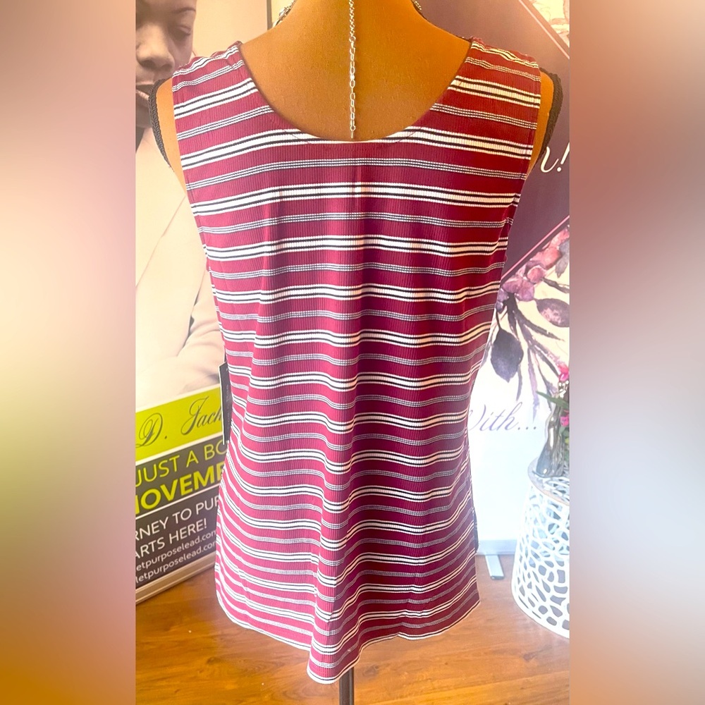 🌺(65) Ribbed Tank~Burgundy - Picture 5 of 5